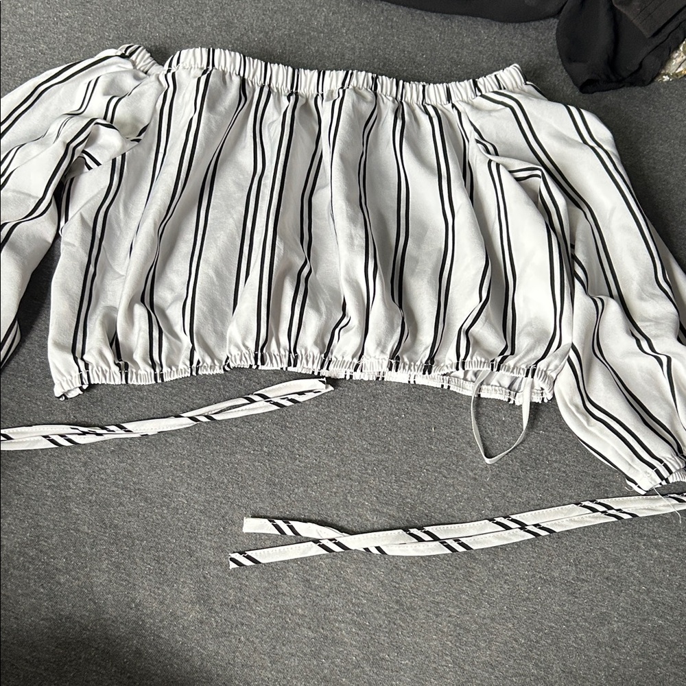 SHEIN Black and White Striped Crop Top